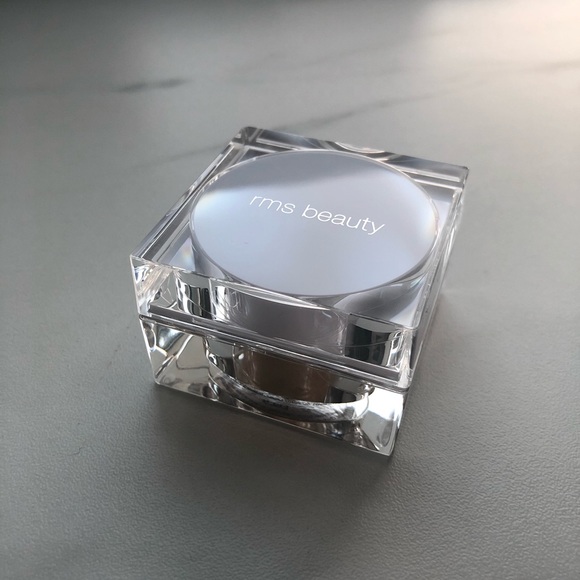 ✨$5 ADD ON RMS Beauty living luminizer glow powder - Picture 3 of 4